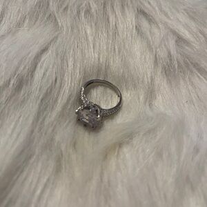 Jeulia ring